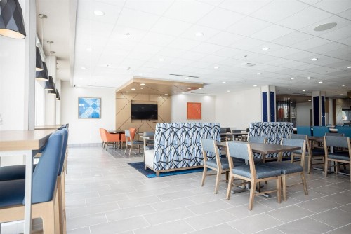 Tampa Airport Inn - image 7