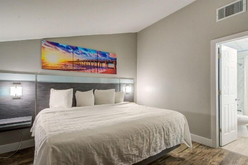 Quality Inn & Suites Tampa - Brandon Near Casino - image 11