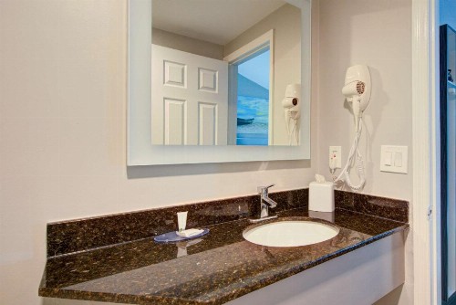 Quality Inn & Suites Tampa - Brandon Near Casino - image 20