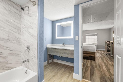 Quality Inn & Suites Tampa - Brandon Near Casino - image 36