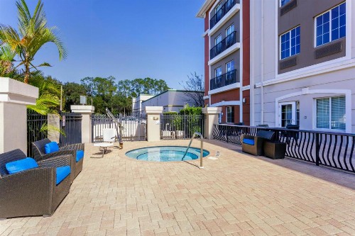 Holiday Inn Express Tampa North Telecom Park an IHG Hotel - image 27