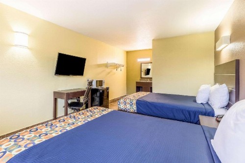 Rodeway Inn Tampa Fairgrounds-Casino - image 13