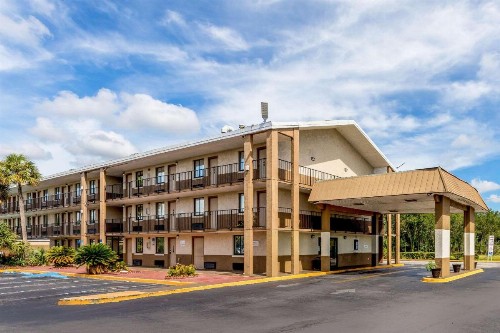 Rodeway Inn Tampa Fairgrounds-Casino - image 2