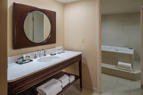 Sheraton Tampa Brandon Hotel - image 28