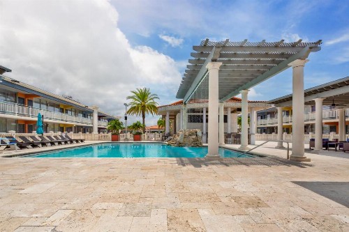 Clarion Inn and Conference Center Tampa-Brandon - image 1