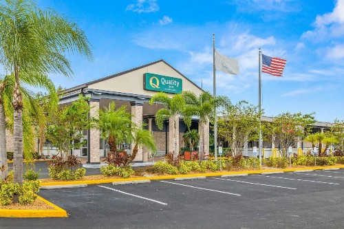 Clarion Inn and Conference Center Tampa-Brandon - image 2