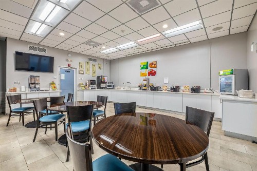 Clarion Inn and Conference Center Tampa-Brandon - image 26