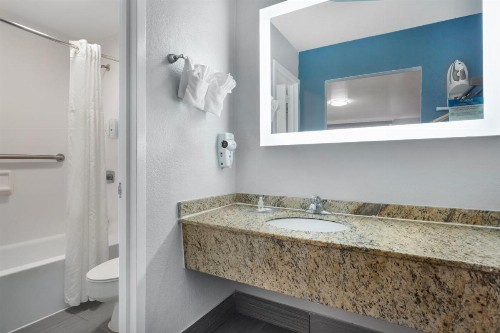 Clarion Inn and Conference Center Tampa-Brandon - image 34