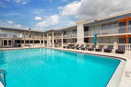 Clarion Inn and Conference Center Tampa-Brandon - image 36