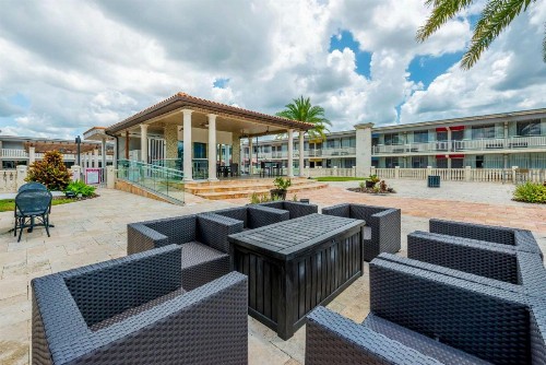 Clarion Inn and Conference Center Tampa-Brandon - image 8