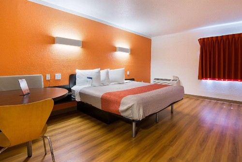 Motel 6-Tampa FL - Fairgrounds - image 14