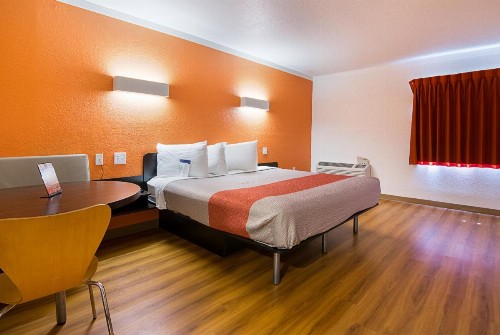 Motel 6-Tampa FL - Fairgrounds - image 40