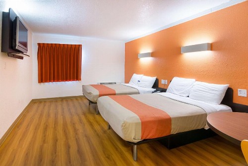 Motel 6-Tampa FL - Fairgrounds - image 50