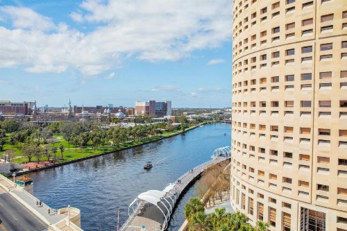 Aloft - Tampa Downtown - image 24