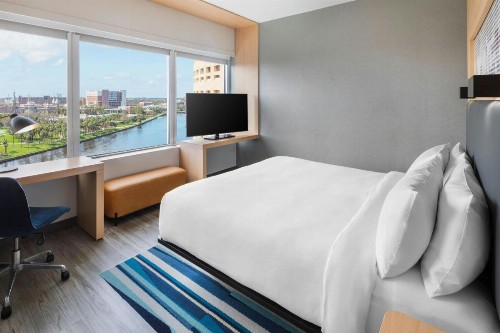 Aloft - Tampa Downtown - image 5