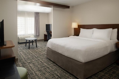 Fairfield Inn & Suites by Marriott Tampa Westshore/Airport - image 11