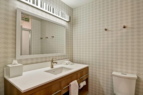 Home2 Suites By Hilton Tampa USF Near Busch Gardens - image 19