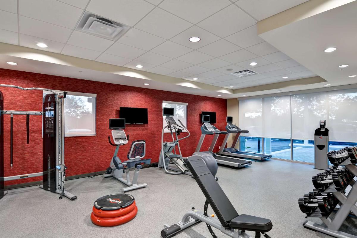 Home2 Suites By Hilton Tampa USF Near Busch Gardens - image 7