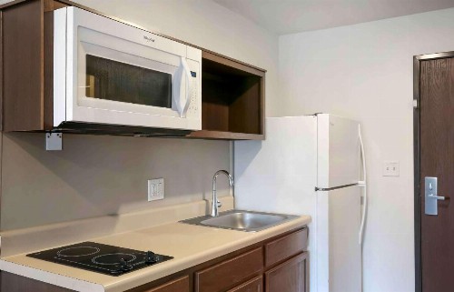 WoodSpring Suites Tampa Brandon - image 24