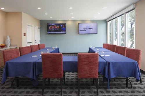 TownePlace Suites by Marriott Tampa South - image 17