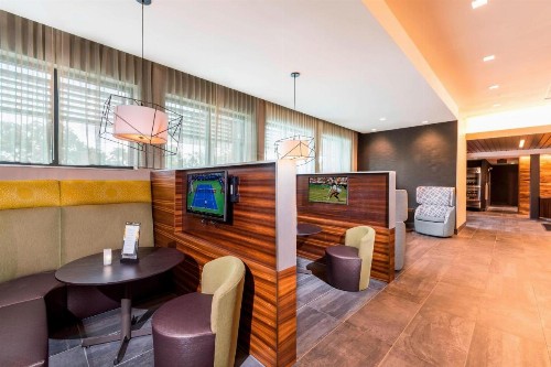 Courtyard by Marriott Tampa Northwest/Veterans Expressway - image 16