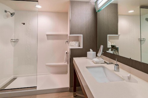 Courtyard by Marriott Tampa Northwest/Veterans Expressway - image 19