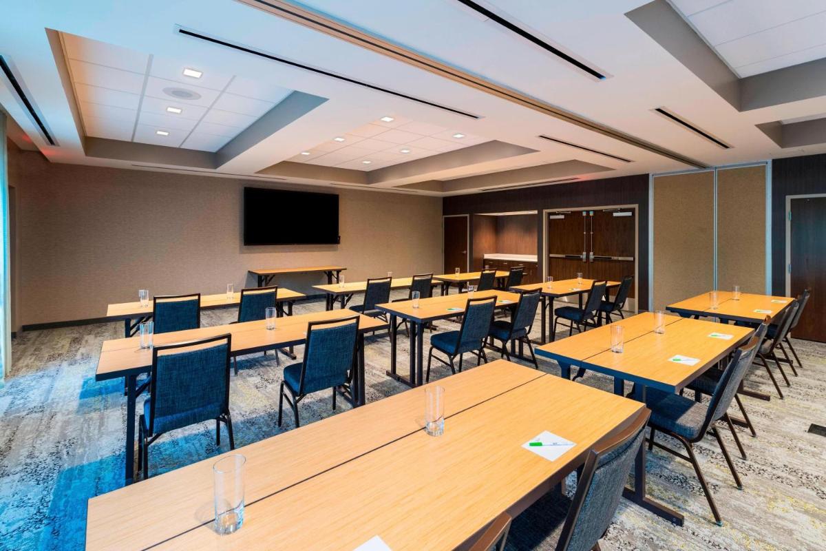 Courtyard by Marriott Tampa Northwest/Veterans Expressway - image 5