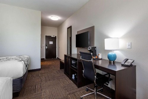 Sleep Inn & Suites Tampa South - image 14