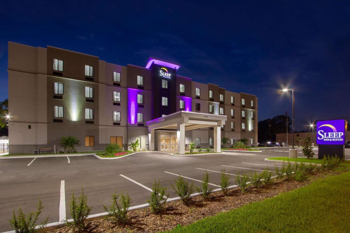 Sleep Inn & Suites Tampa South - image 2