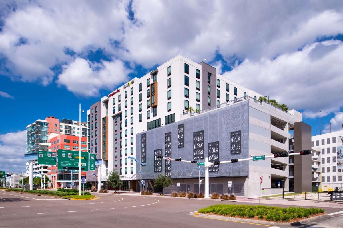 Hampton Inn Tampa Downtown Channel District - image 6