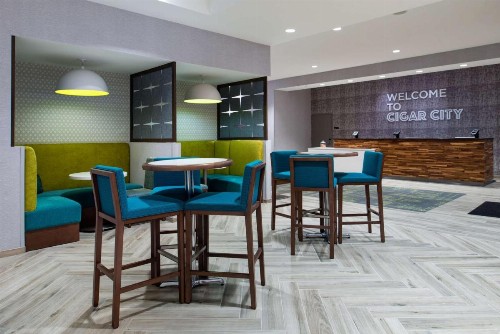 Hampton Inn Tampa Downtown Channel District - image 9
