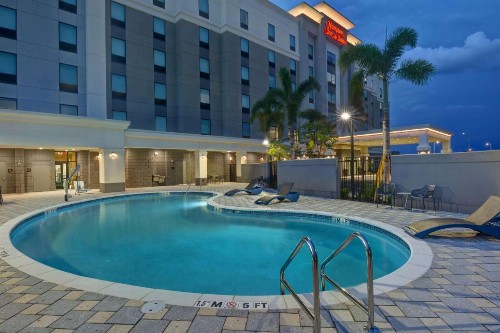 Hampton Inn & Suites Tampa Riverview - image 15