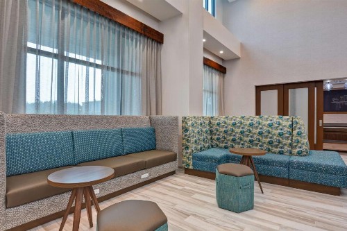 Hampton Inn & Suites Tampa Riverview - image 9