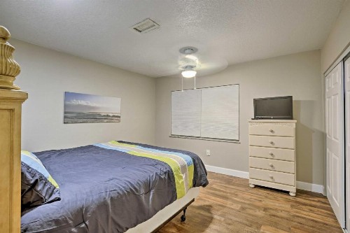 Waterfront Home with Pool and Dock Walk to Hard Rock! - image 7