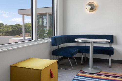Aloft Tampa Midtown - image 7