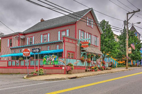 Downtown Tannersville Apt - 3 Mi to Hunter Mtn - image 11