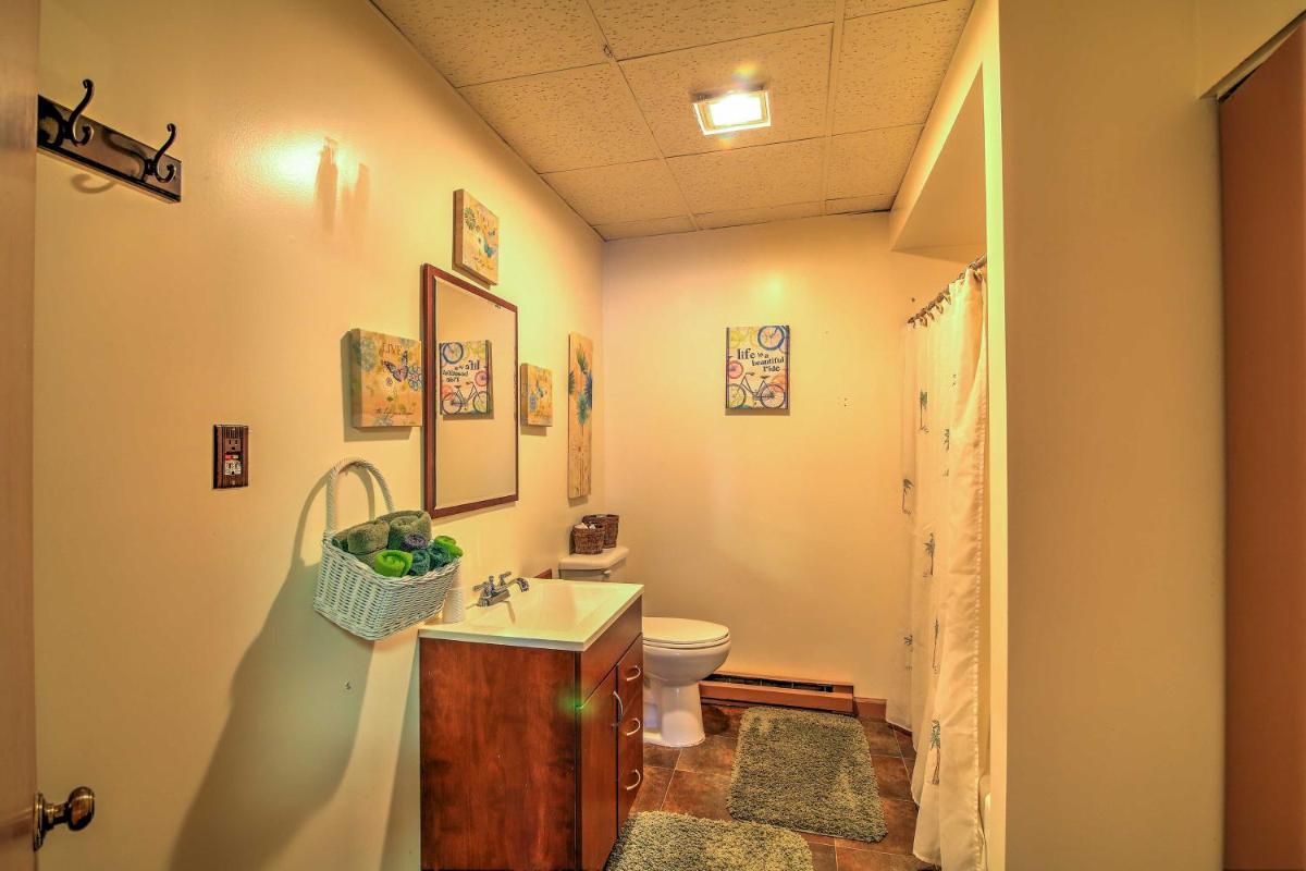 Downtown Tannersville Apt - 3 Mi to Hunter Mtn - image 6