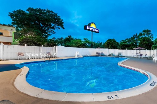 Days Inn by Wyndham Tannersville - image 12
