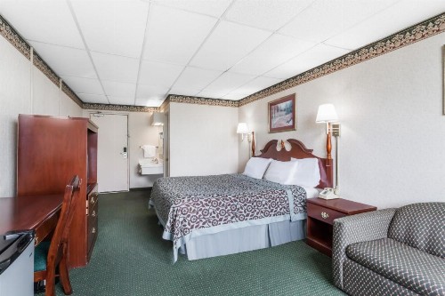 Days Inn by Wyndham Tannersville - image 25