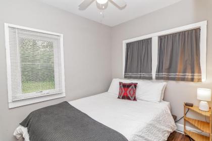 Camelback cottage - on ONE ACRE & near local attractions - image 13