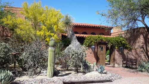 Desert Trails Bed & Breakfast