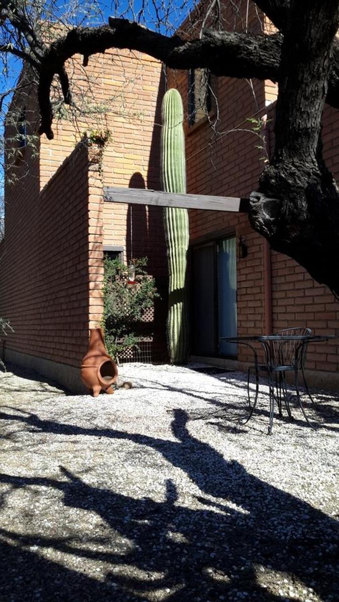 Desert Trails Bed & Breakfast - image 7