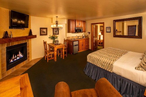 Alpine Village Suites - image 15