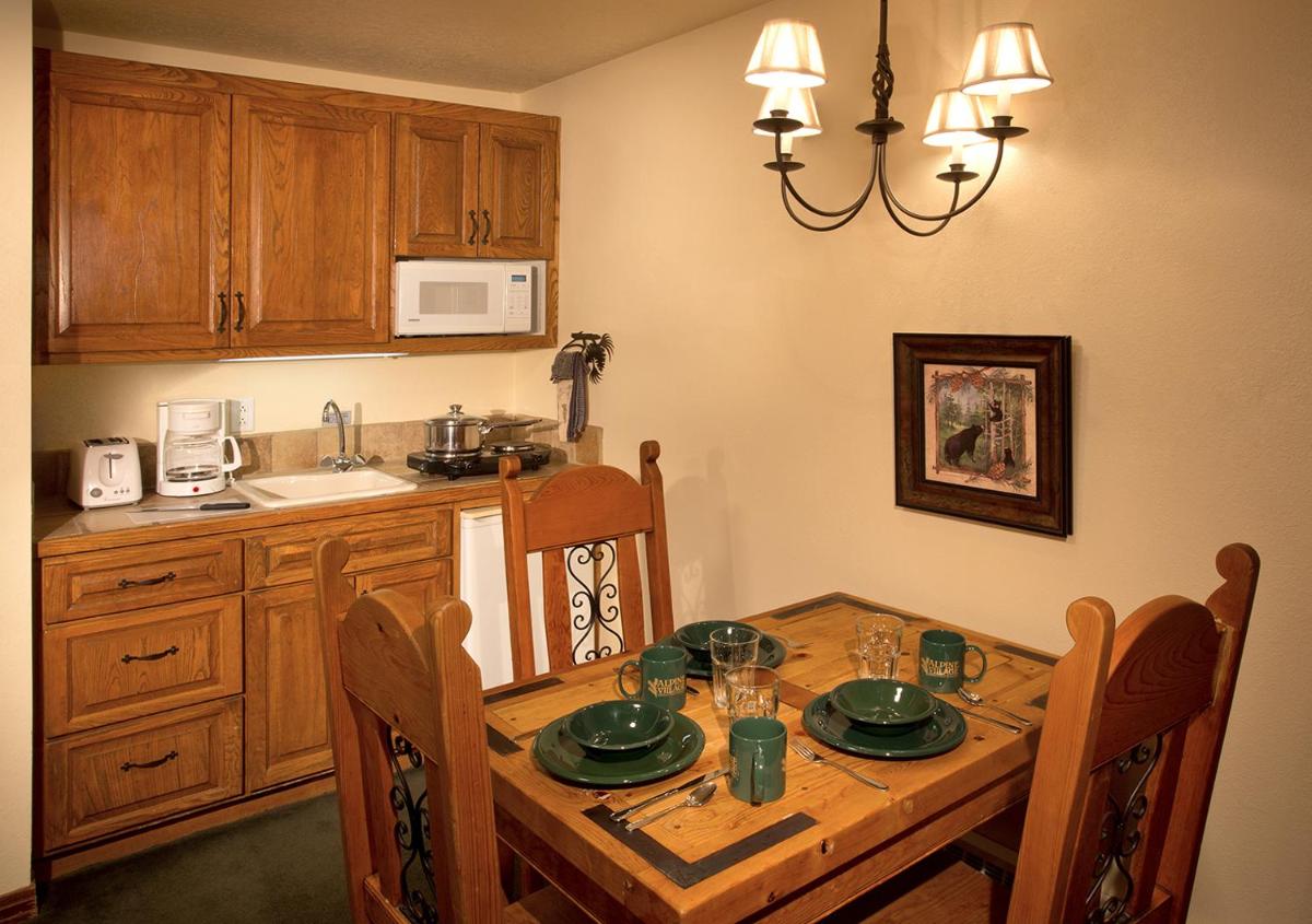Alpine Village Suites - image 3