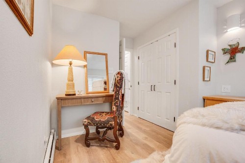 Riverside Retreat - image 10