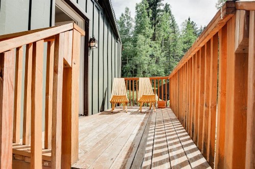 Riverside Retreat - image 11