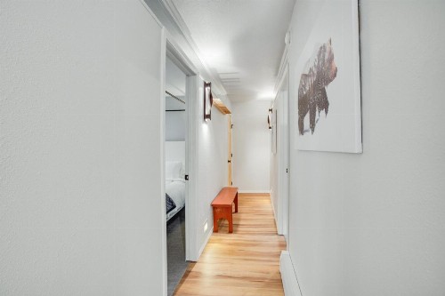 Riverside Retreat - image 12