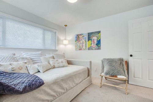 Riverside Retreat - image 9