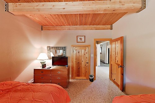 Mountain Retreat with Serene Balcony condo - image 7