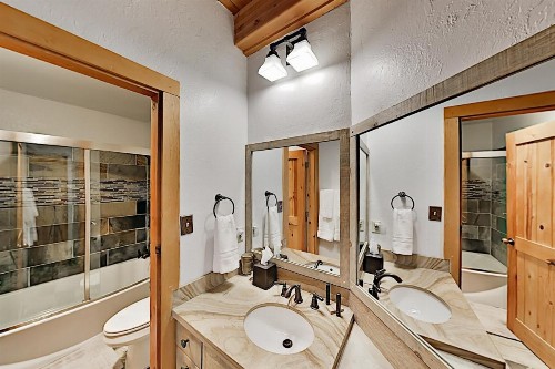 Mountain Retreat with Serene Balcony condo - image 8